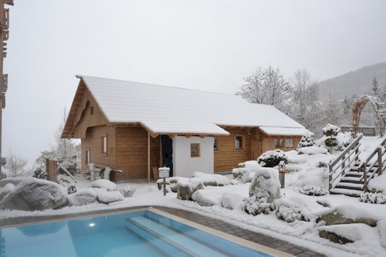 Stille Alm in Schnee