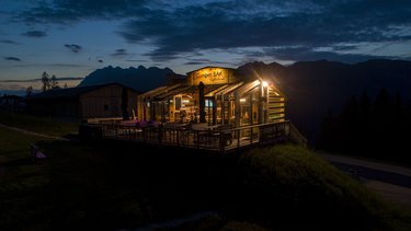 Gumpen BAR by night