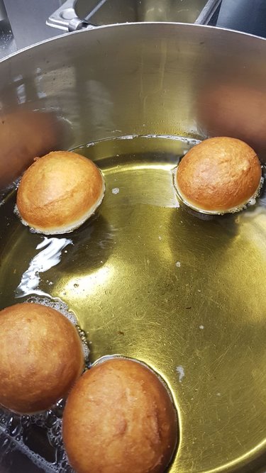 Krapfen in Öl