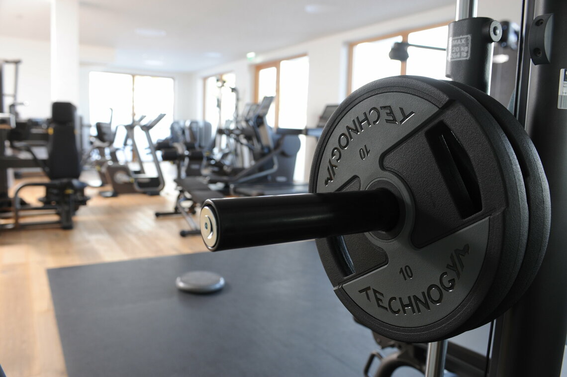 Gewichte im Fitnessraum