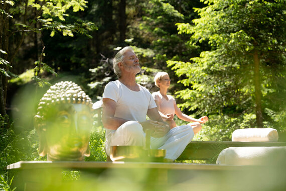 Yoga_im_Wald